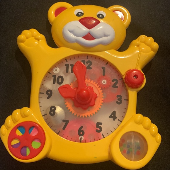 Redbox my lil bear clock - Picture 4 of 4